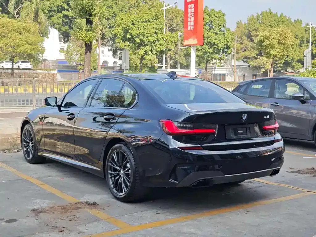 BMW 3 Series 2021 из CN, фото 10