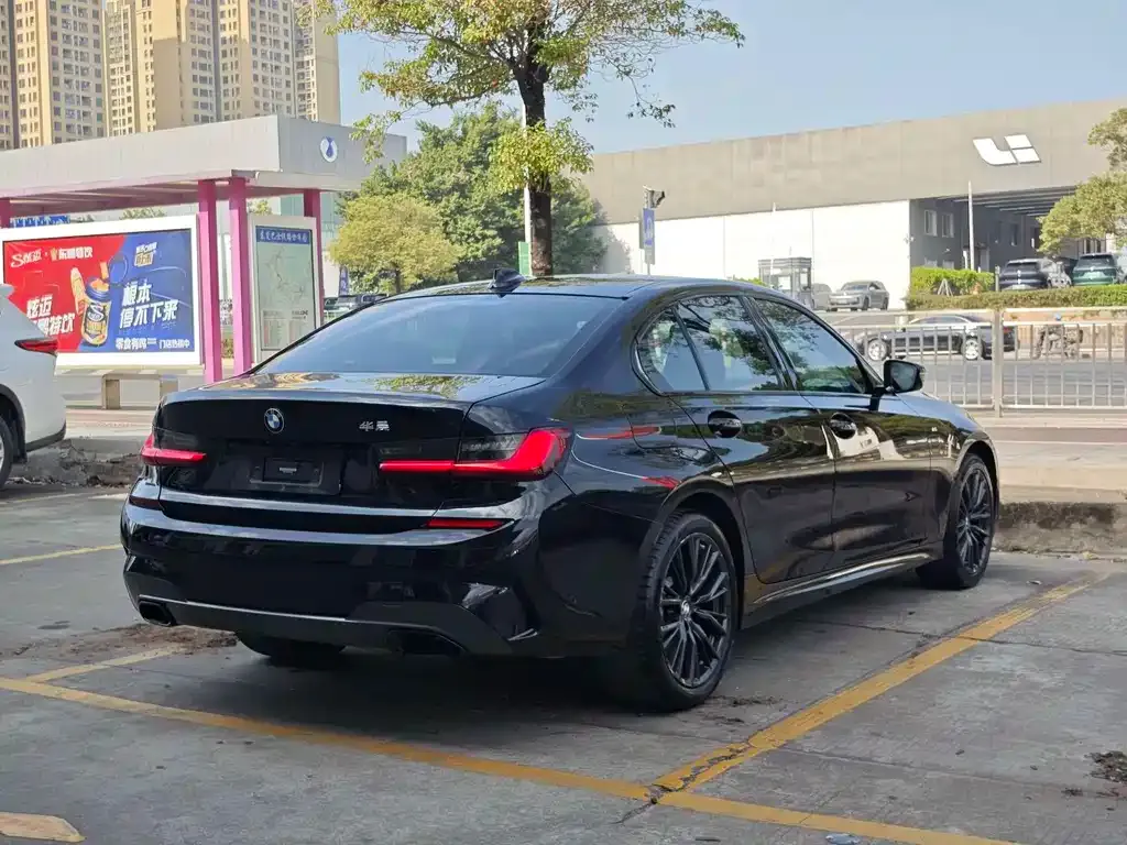 BMW 3 Series 2021 из CN, фото 3