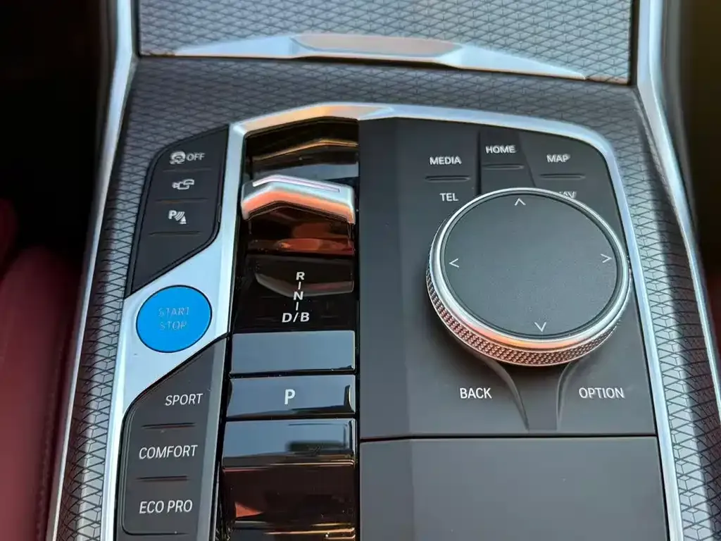 BMW i3 2024 из CN, фото 2