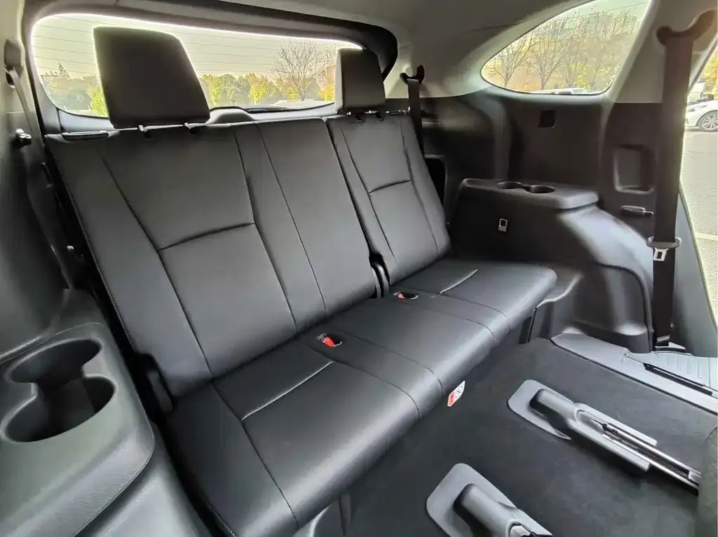 Toyota Highlander 2024 из CN, фото 8
