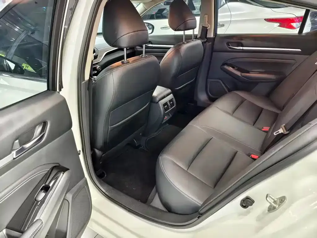 Nissan Teana 2023 из CN, фото 3