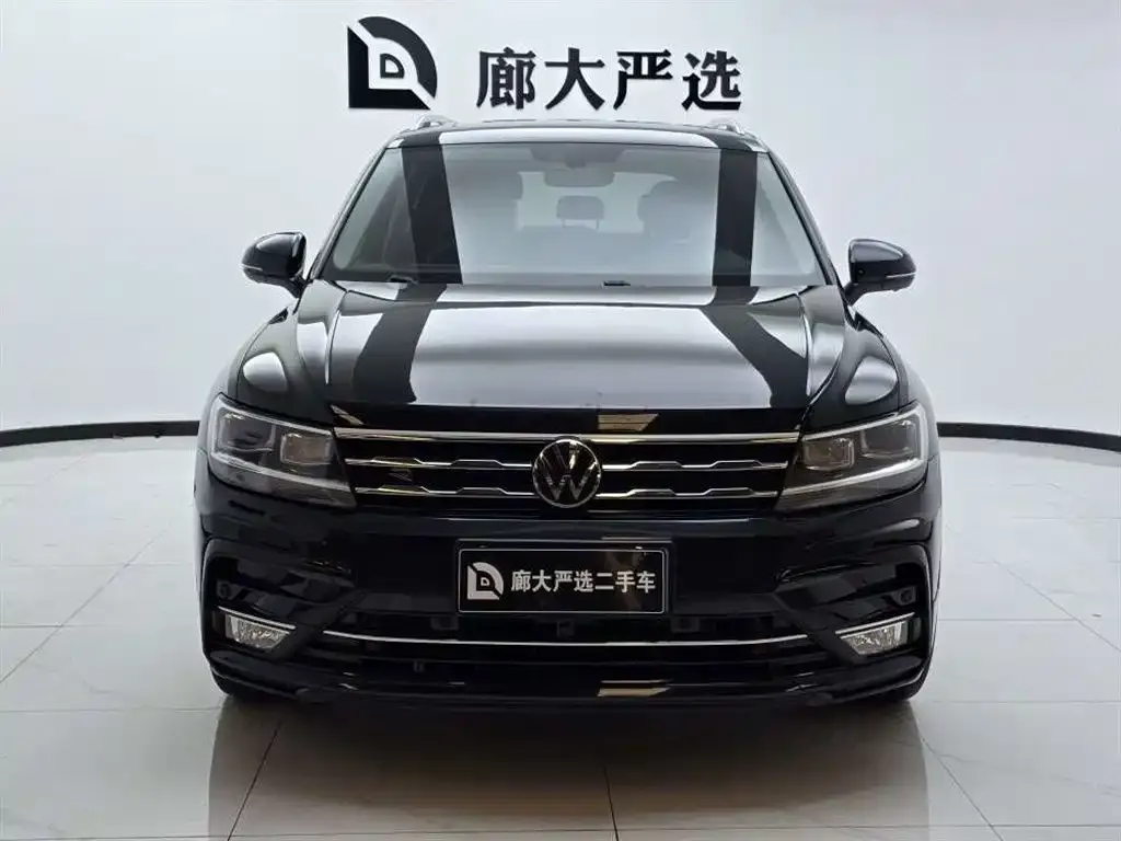 Volkswagen Tiguan L — фото 3
