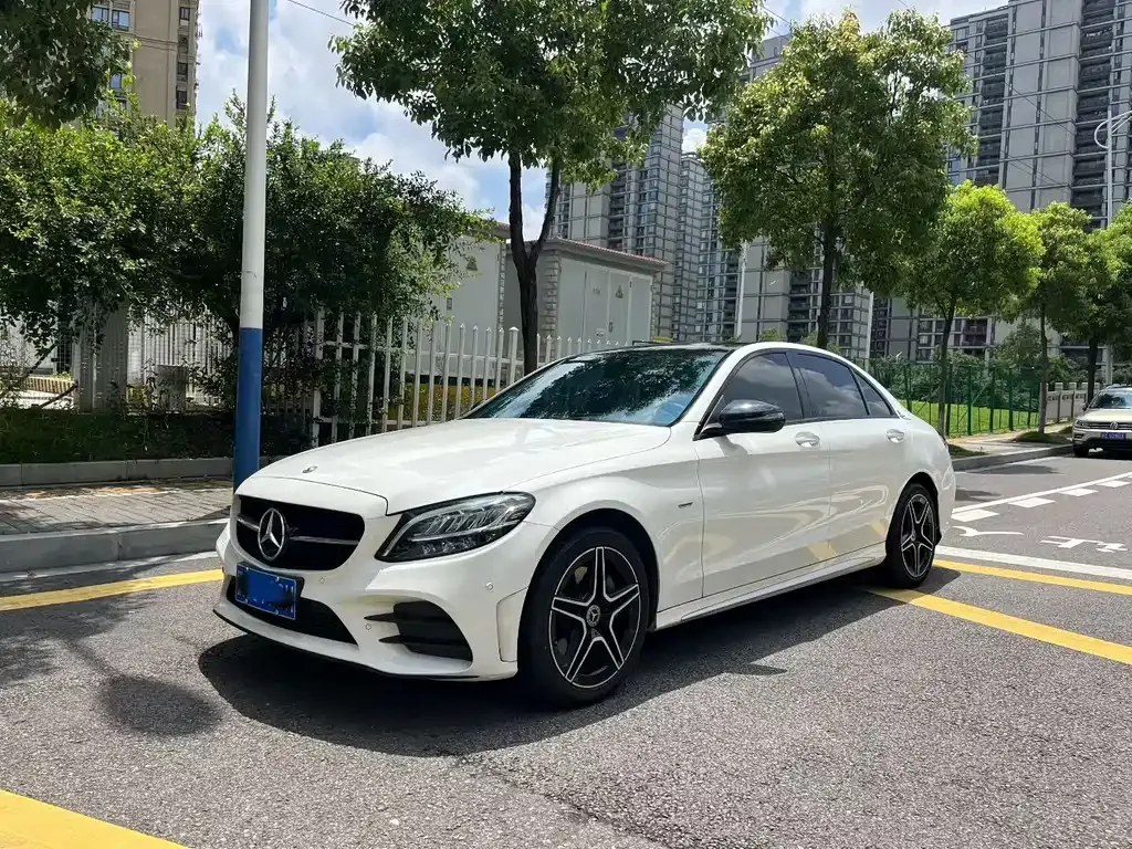 Mercedes-Benz C-Class — фото 1