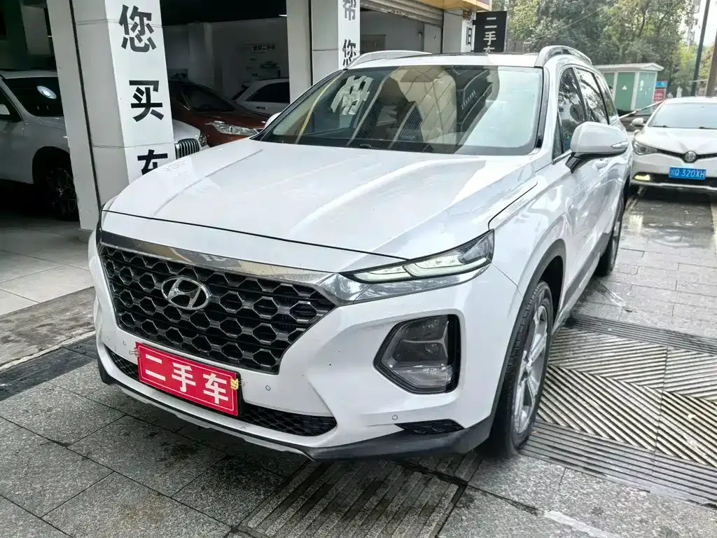Hyundai Santa Fe — фото 5