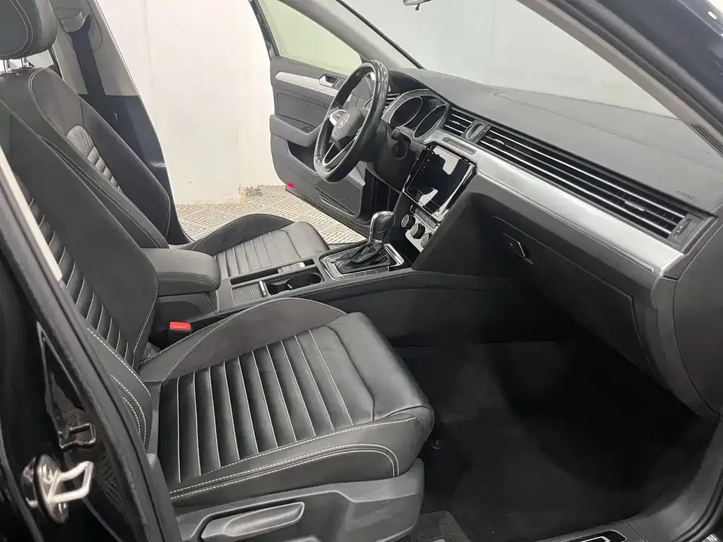 Volkswagen Magotan 2021 из CN, фото 3