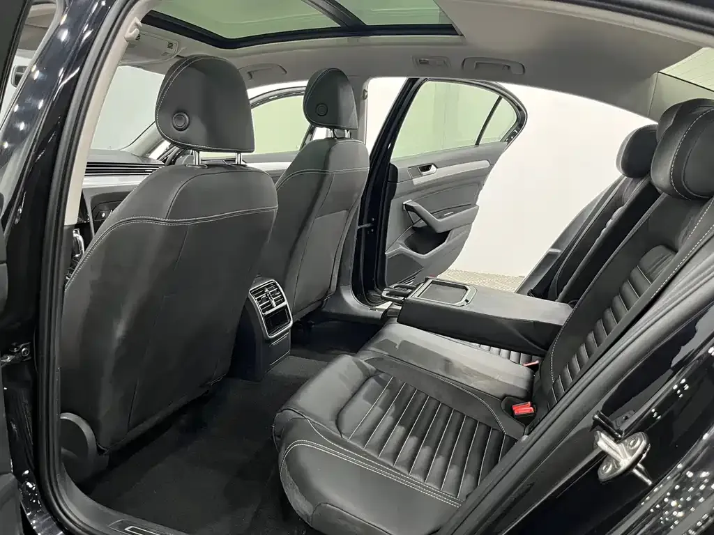 Volkswagen Magotan 2021 из CN, фото 7