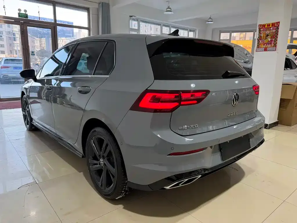 Volkswagen Golf 2022 из CN, фото 4