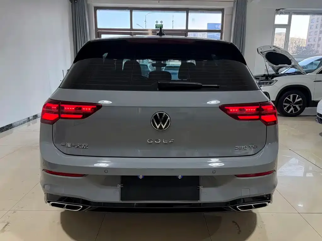 Volkswagen Golf 2022 из CN, фото 2
