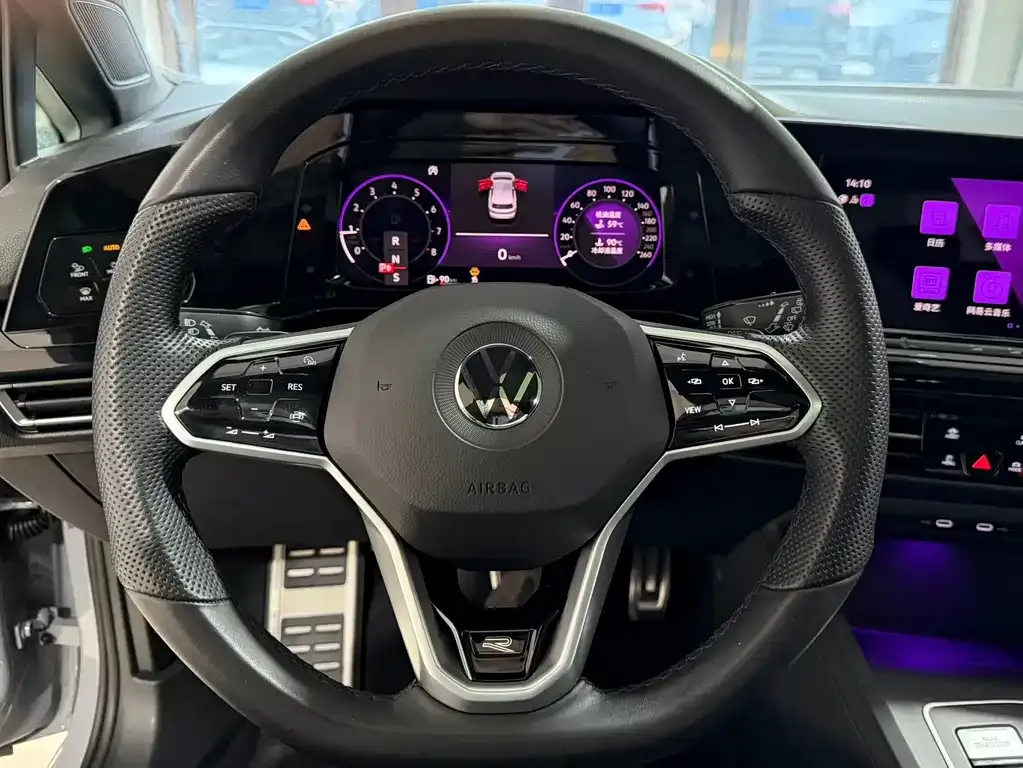 Volkswagen Golf 2022 из CN, фото 9