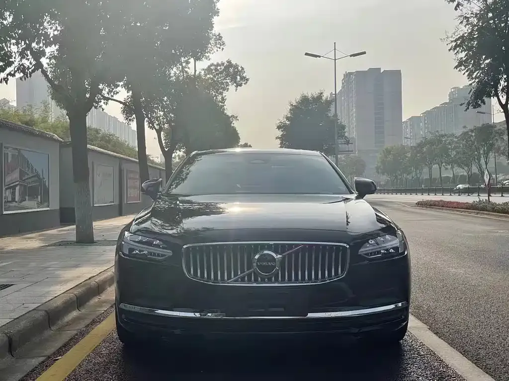 Volvo S90 — фото 3
