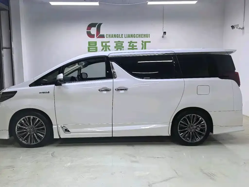 Toyota Alphard 2021 из CN, фото 4