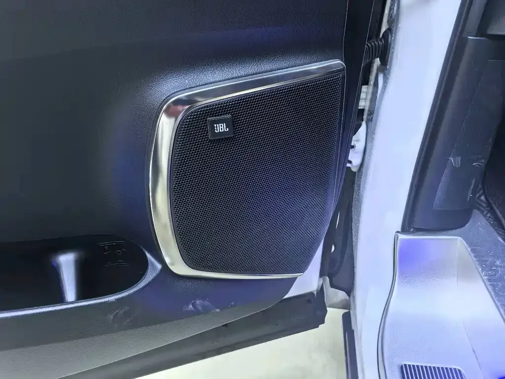 Toyota Alphard 2021 из CN, фото 9