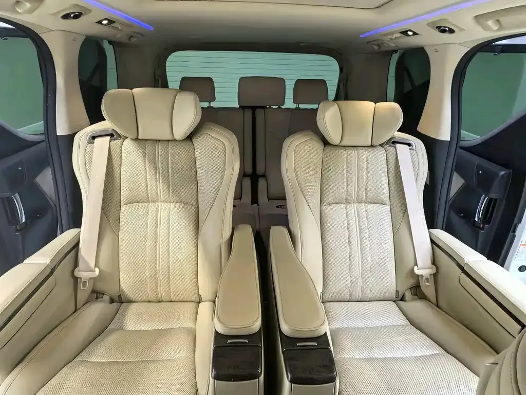 Toyota Alphard 2021 из CN, фото 10