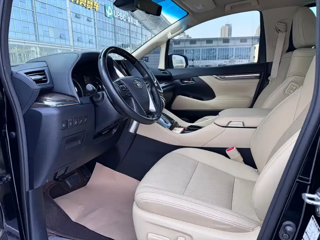 Toyota Alphard 2023 из CN, фото 6