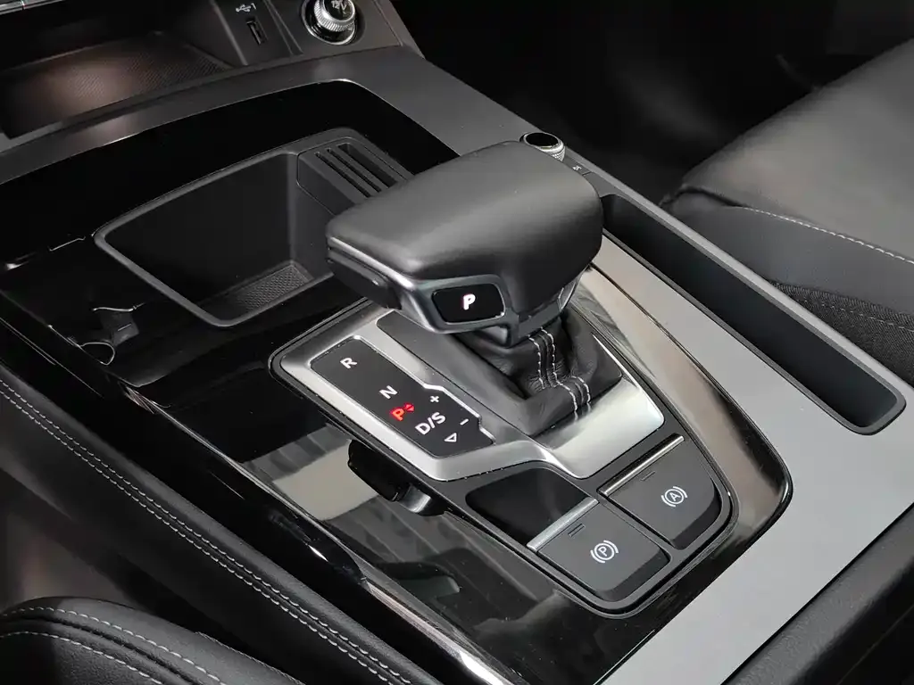 Audi Q5L 2024 из CN, фото 7