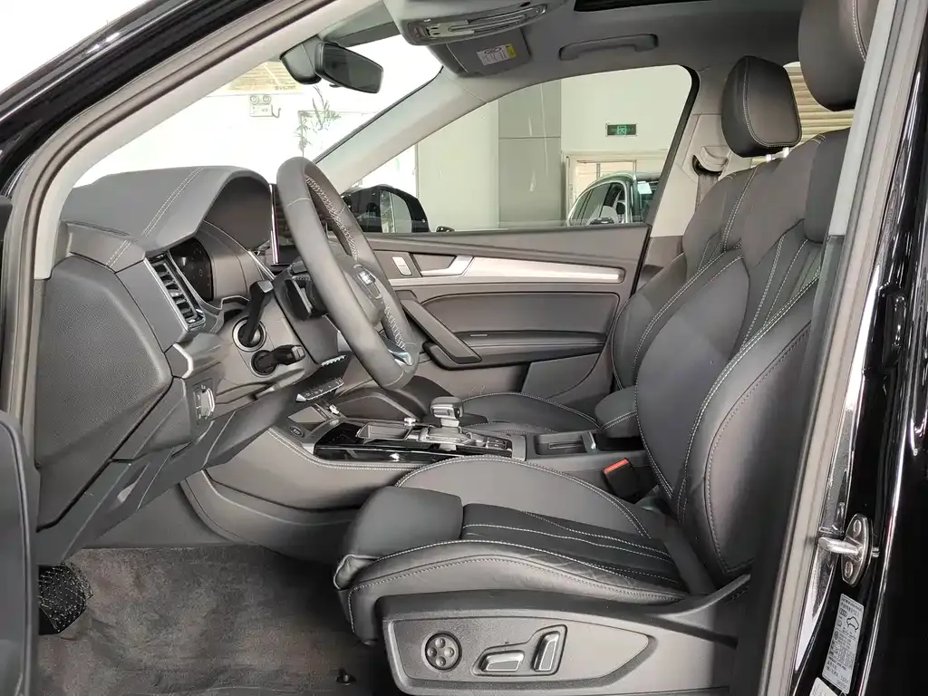 Audi Q5L 2024 из CN, фото 6