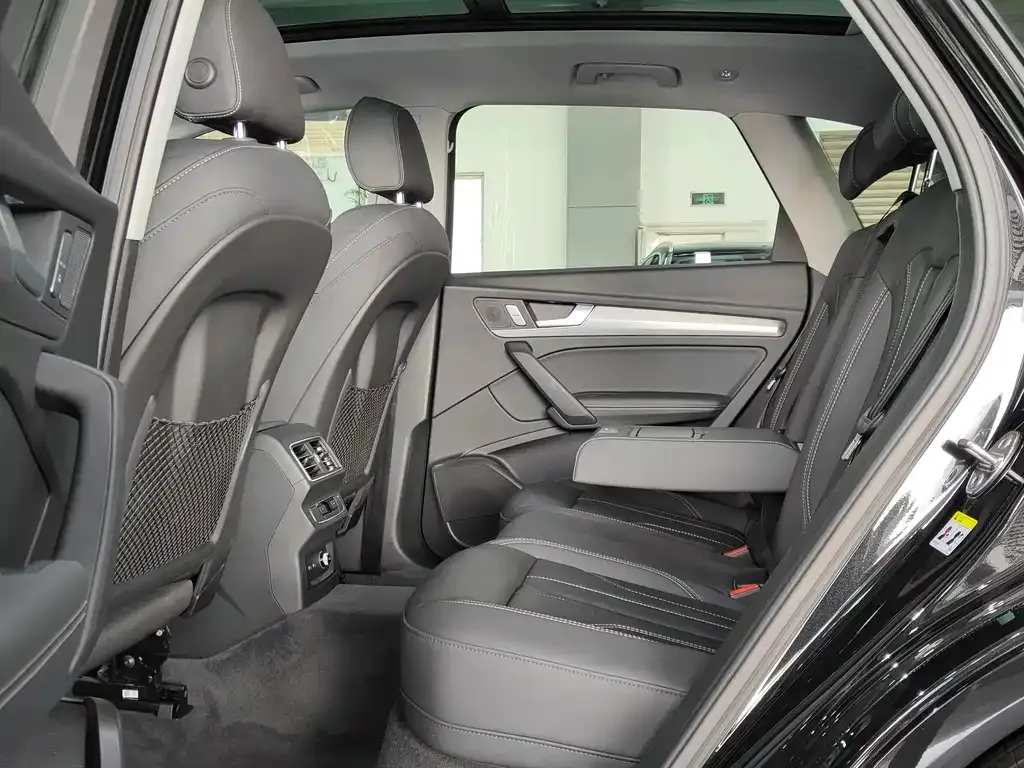 Audi Q5L 2024 из CN, фото 5
