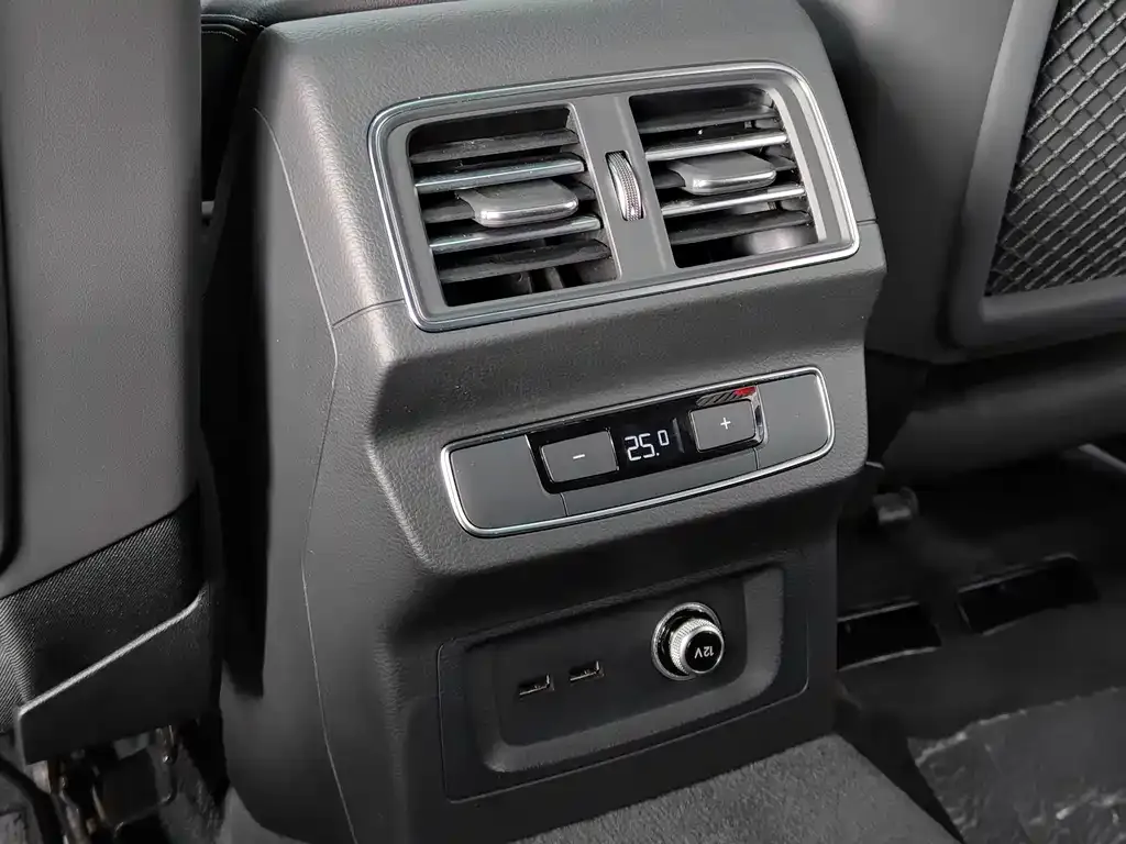 Audi Q5L 2024 из CN, фото 4