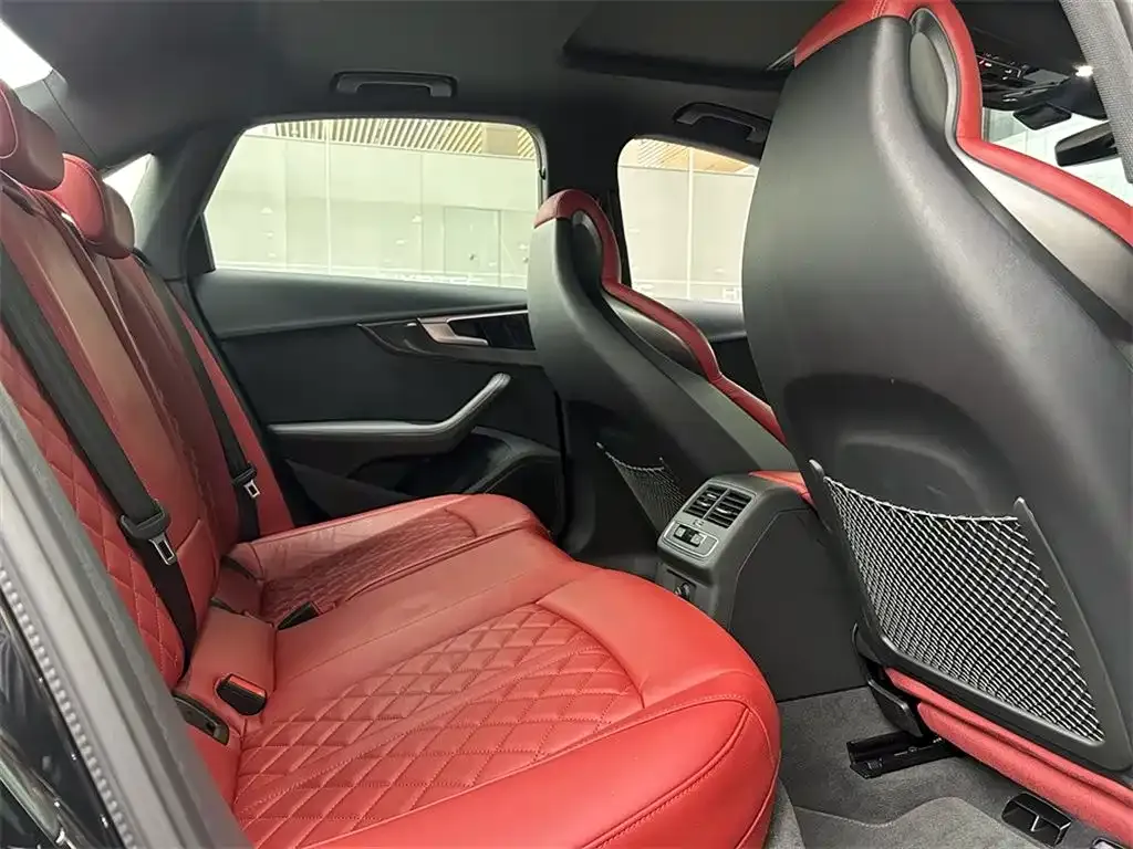 Audi S4 2024 из CN, фото 9