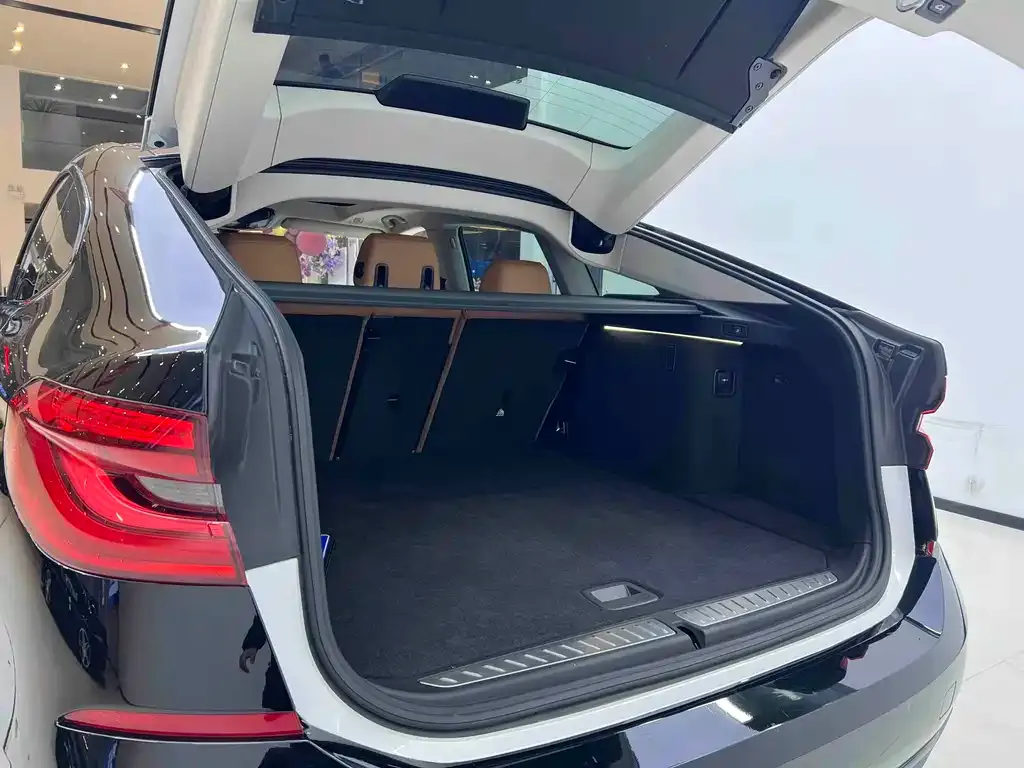 BMW 6 Series GT 2021 из CN, фото 3