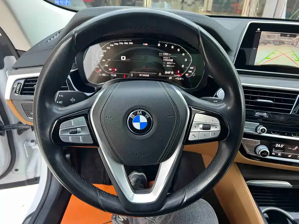 BMW 6 Series GT 2021 из CN, фото 10