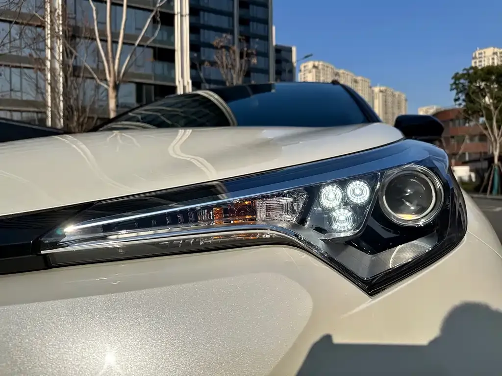 Toyota C-HR 2021 из CN, фото 2