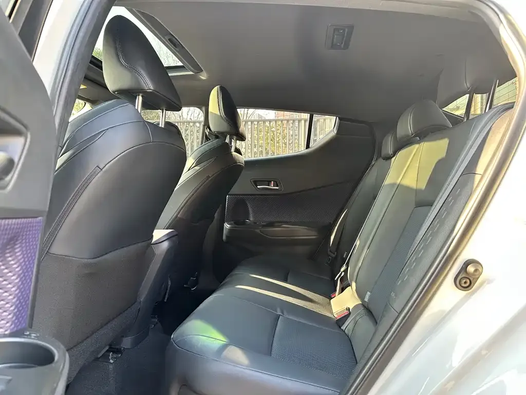 Toyota C-HR 2021 из CN, фото 4