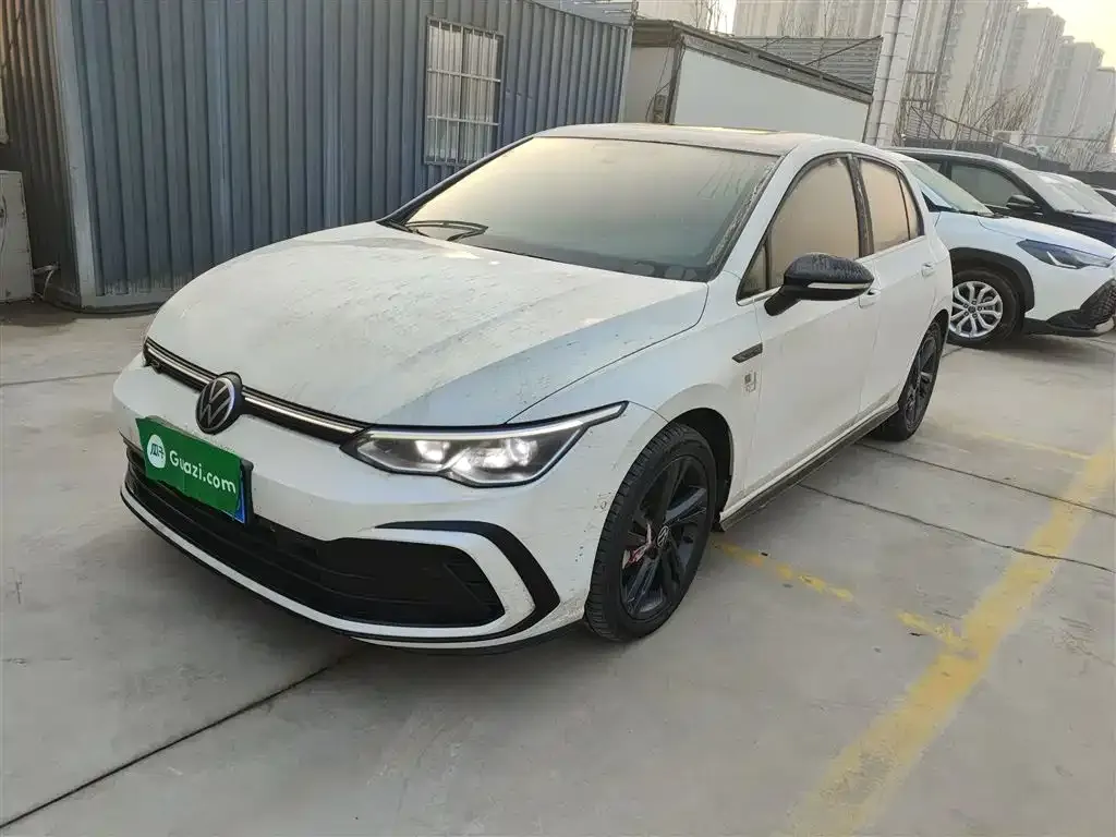 Volkswagen Golf 2023 из CN, фото 2
