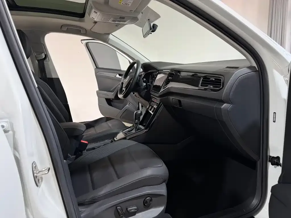 Volkswagen T-Roc 2022 из CN, фото 9