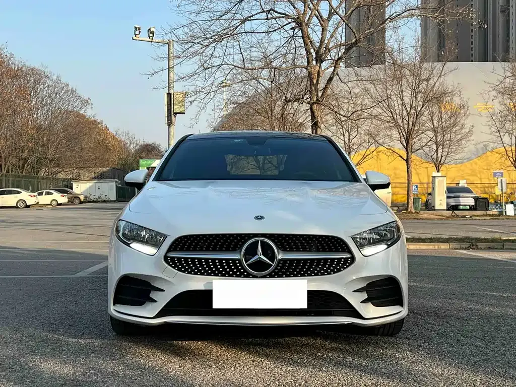 Mercedes-Benz A-Class 2023 из CN, фото 8