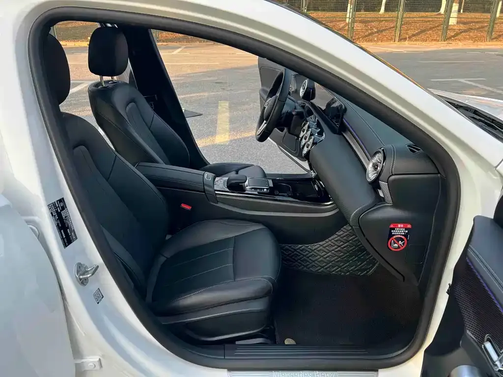 Mercedes-Benz A-Class 2023 из CN, фото 4