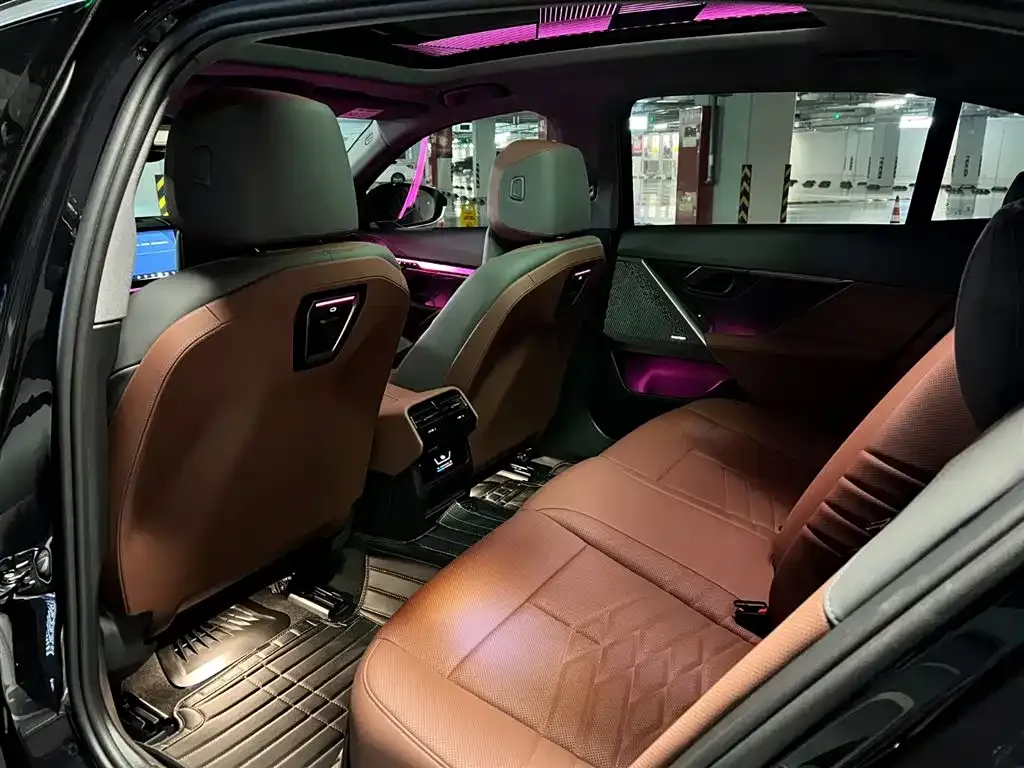 BMW i5 2025 из CN, фото 8