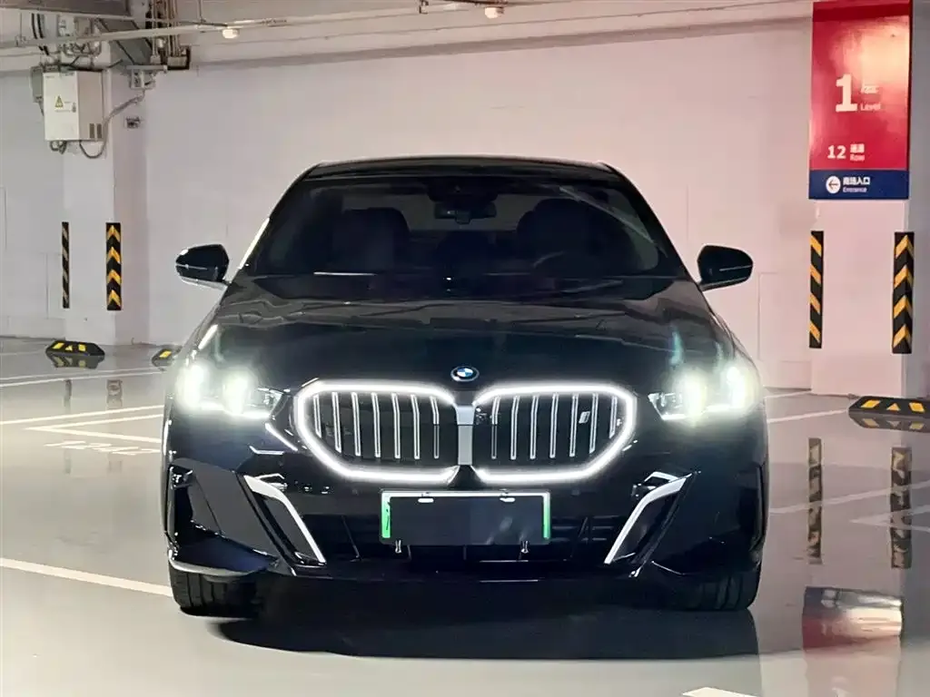 BMW i5 2025 из CN, фото 7