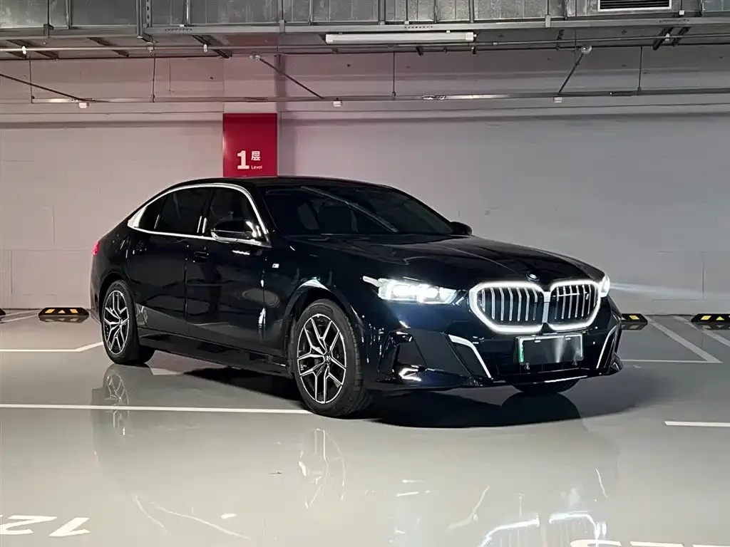 BMW i5 2025 из CN, фото 4