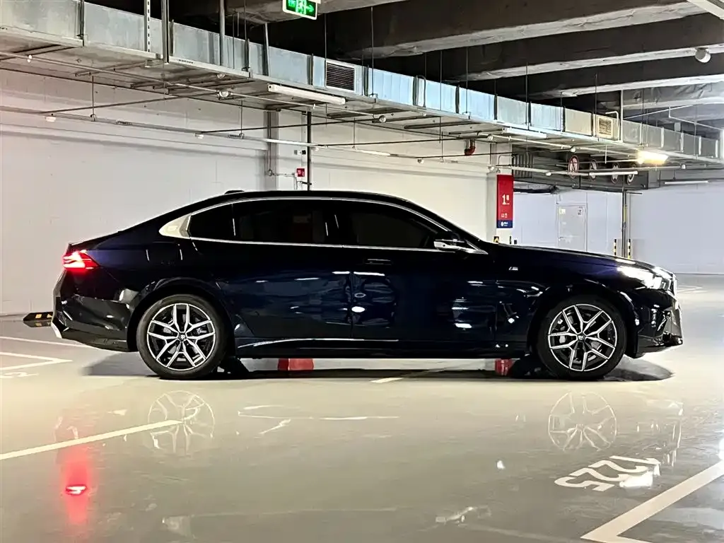 BMW i5 2025 из CN, фото 3