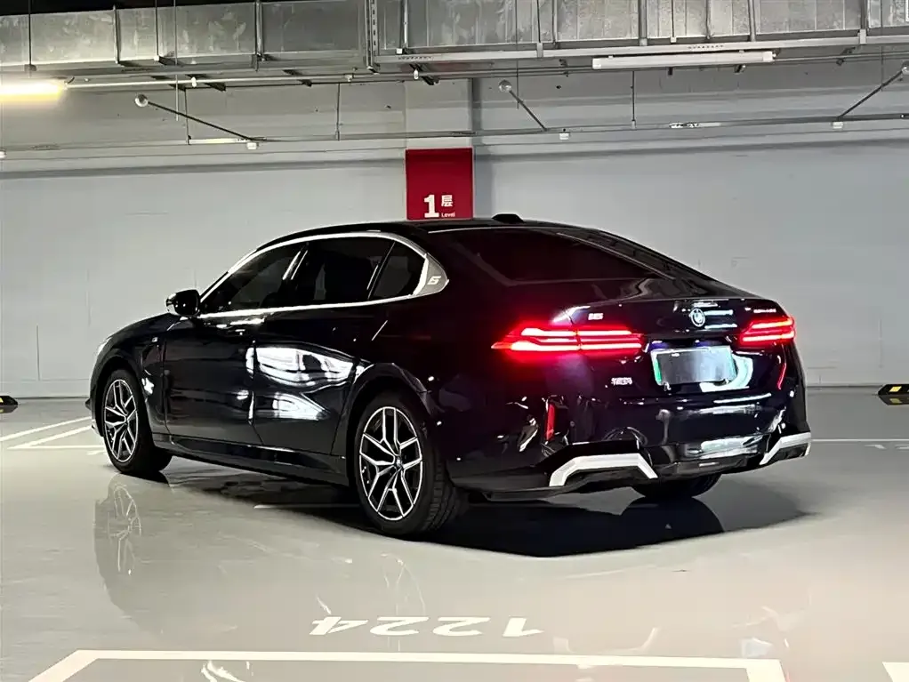 BMW i5 2025 из CN, фото 6
