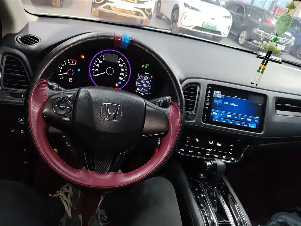 Honda Vezel 2021 из CN, фото 10