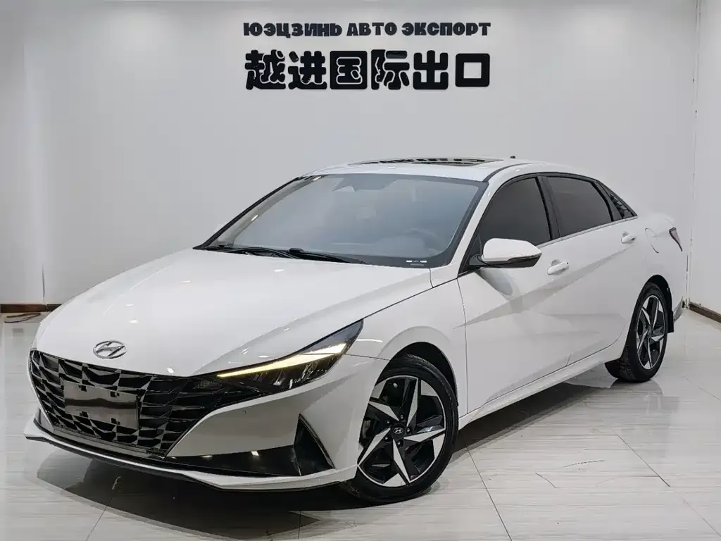 Hyundai Elantra 2022 из CN, фото 1