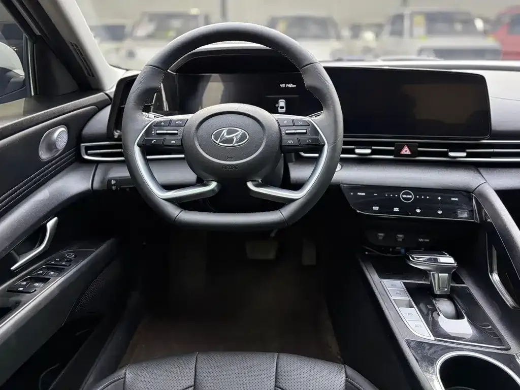 Hyundai Elantra 2022 из CN, фото 9