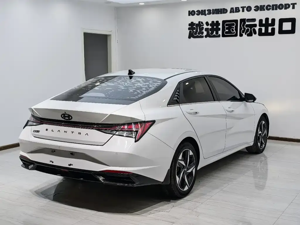 Hyundai Elantra 2022 из CN, фото 8
