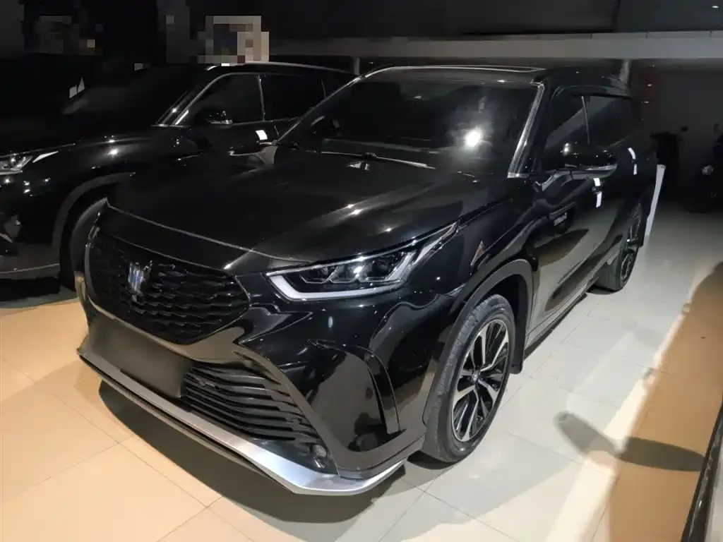 Toyota Crown Kluger 2023 из CN, фото 1