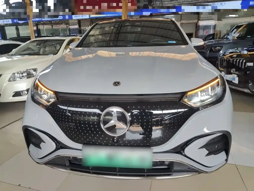 Mercedes-Benz EQE SUV 2023 из CN, фото 9