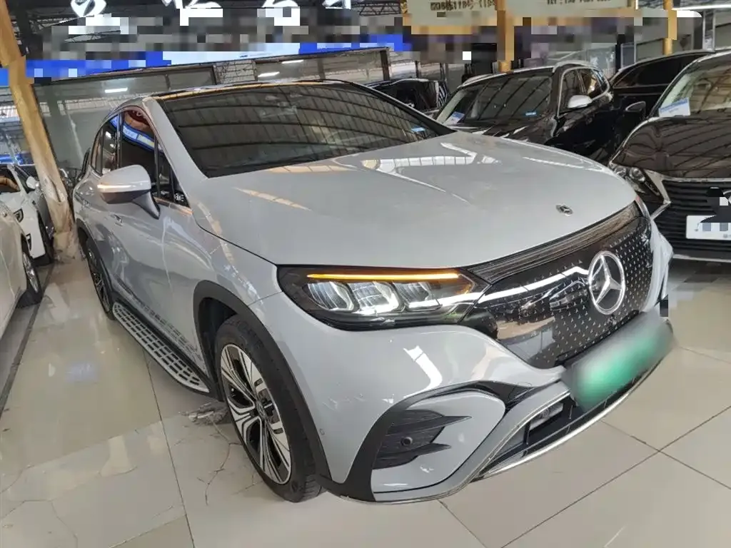 Mercedes-Benz EQE SUV 2023 из CN, фото 5