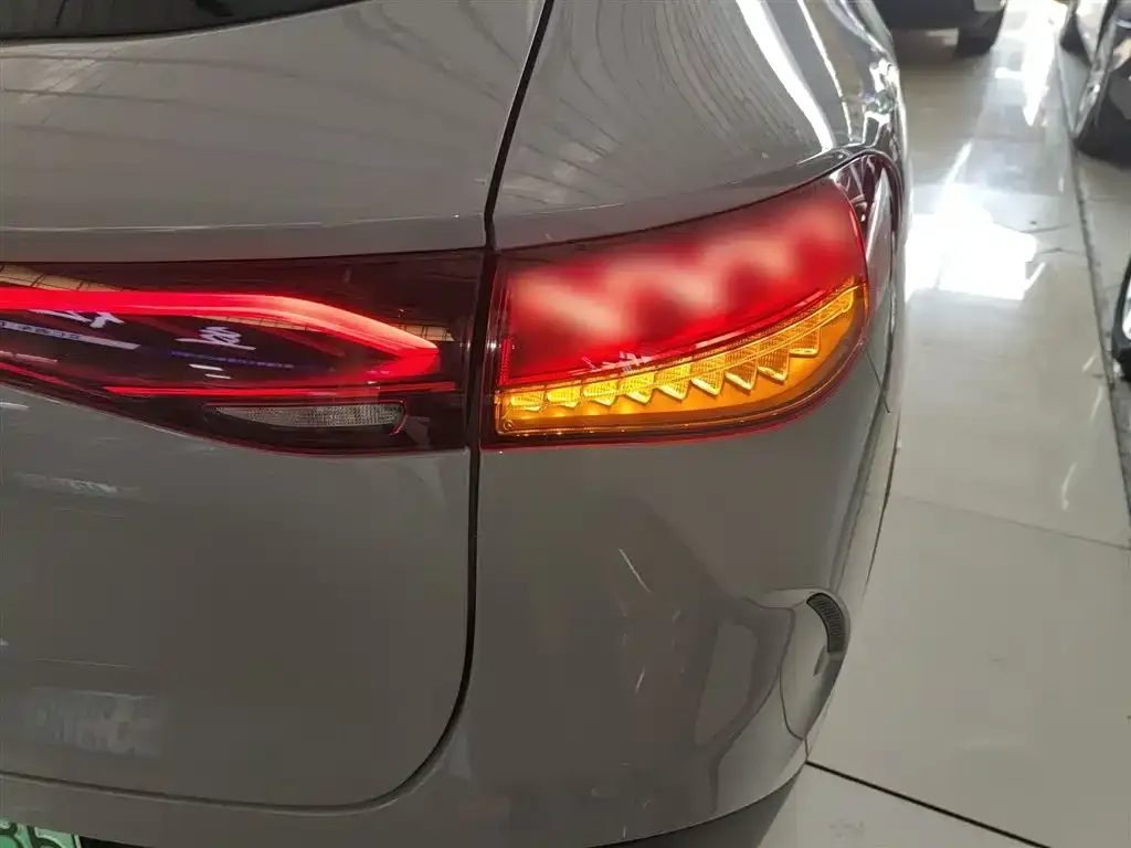 Mercedes-Benz EQE SUV 2023 из CN, фото 7
