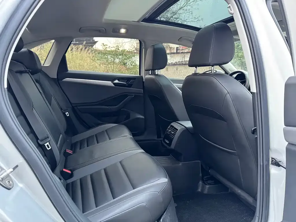 Volkswagen Sagitar 2022 из CN, фото 8