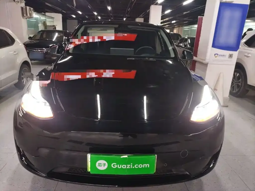 Tesla Model Y 2023 из CN, фото 2