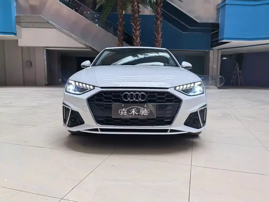 Audi A4L 2021 из CN, фото 8