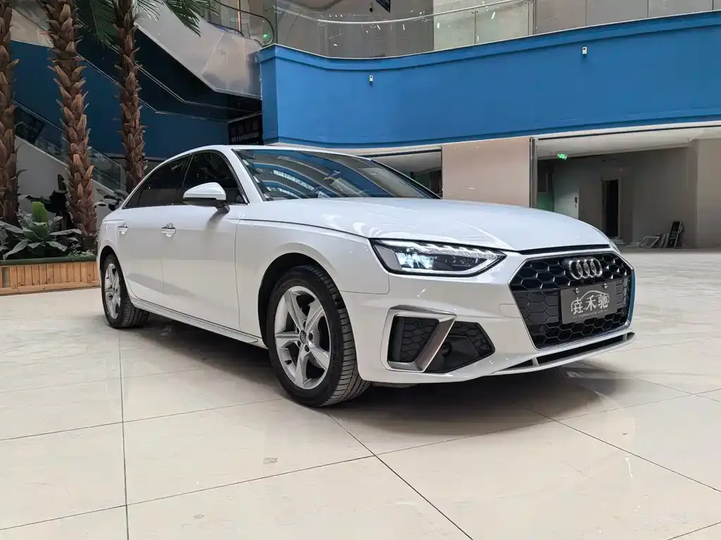 Audi A4L 2021 из CN, фото 10