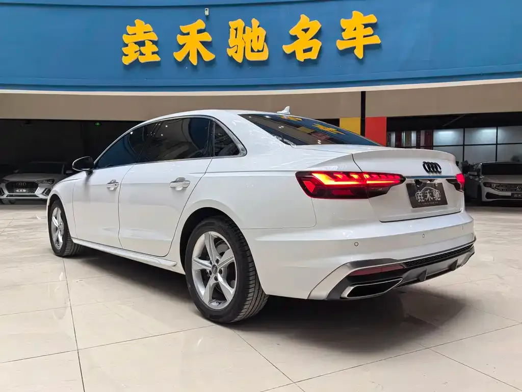Audi A4L 2021 из CN, фото 7