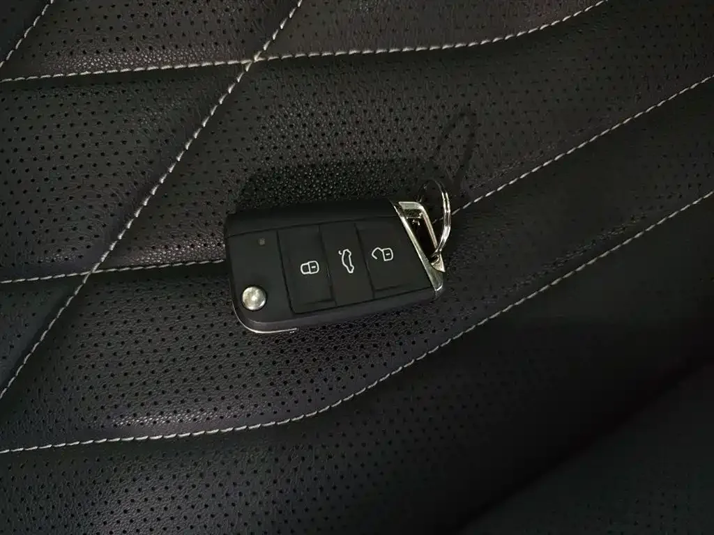 Volkswagen Tiguan L 2023 из CN, фото 9